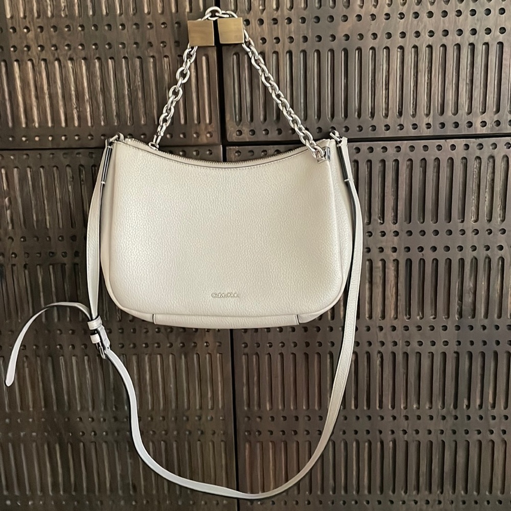 Calvin Klein shouderbag, cross body.